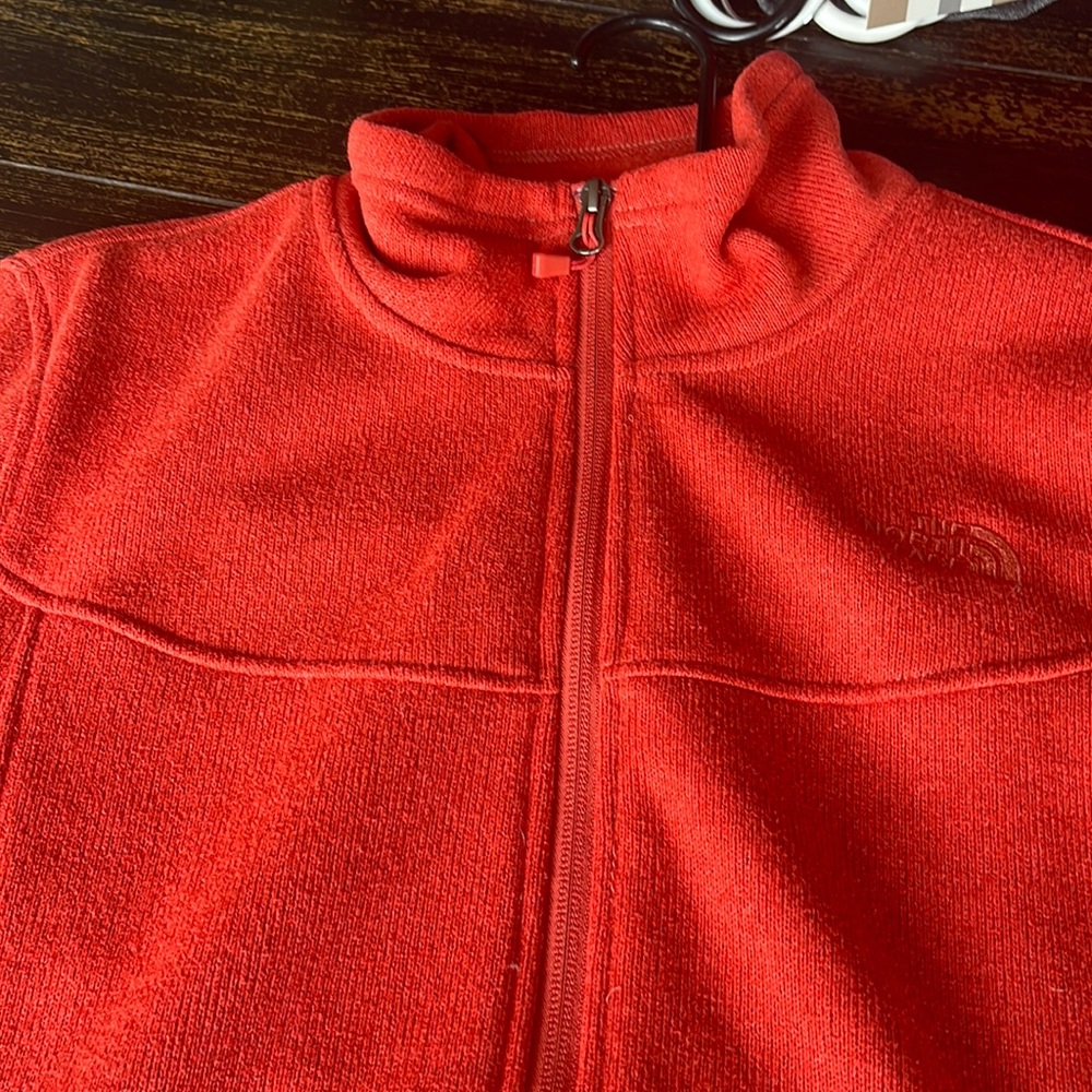 NWOT north face zip up